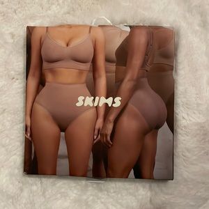Skims Sculpting High Waist Thong